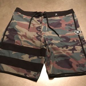 Hurley phantom board shorts 34